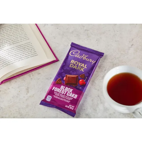 Vista 5 de CADBURY ROYAL DARK Black Forest Cake - Barras de caramelo de chocolate oscuro, 3.5 onzas (14 unidades)