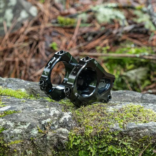 Vista 2 de Funn Vástago de bicicleta ecualizador con cero elevación, con abrazadera de barra de 1.378 in, vástago de bicicleta de aleación de 0 grados