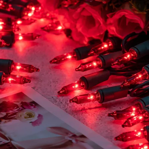 Vista 2 de YULETIME 200 luces rojas de Navidad, paquete de 2 hebras de 21 pies, 100 unidades, con certificación UL, mini tira de luces incandescentes