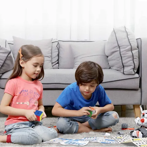 Vista 7 de STEAM Life Speed Cube - Juego de 3 cubos mágicos con cubos de velocidad de 3 x 3 y 2 x 2, cubo piramidal, colección Smoothly para niños