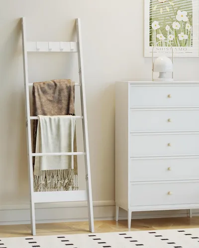 Vista 4 de Escalera para manta para sala de estar, estante decorativo para edredón con 4 ganchos extraíbles, 5 niveles de soporte de escalera de granja Blanco