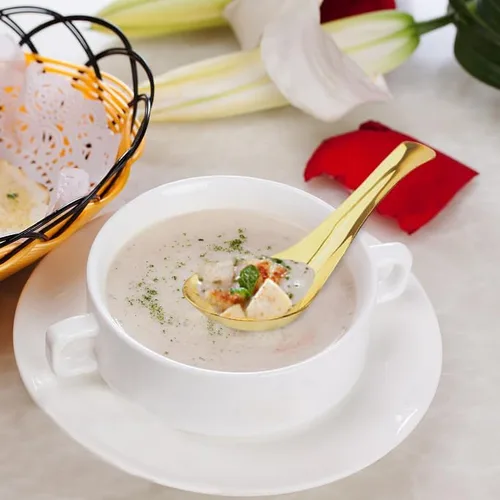 Vista 6 de Juego de 6 cucharas asiáticas de sopa china de acero inoxidable para fideos Ramen Pho Wonton (dorado)