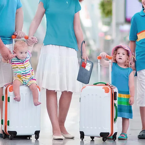 Vista 6 de Fintie Soporte para pasaporte familiar, cartera con bloqueo RFID, estuche organizador de documentos de viaje, funda para tarjetas de crédito