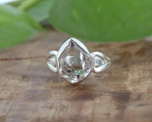 Vista 3 de Anillo de diamante Herkimer crudo Anillo de plata hecho a mano con piedra natal de abril Anillo Herkimer natural Plata maciza de ley 925