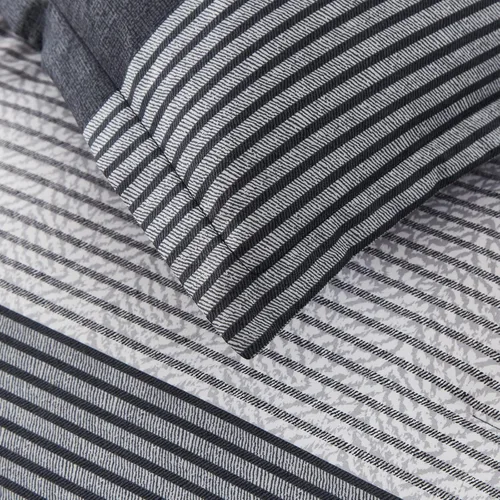 Vista 6 de Anibedding - Juego de 7 piezas cama en una bolsa, edredón negro y gris tamaño full, juego de edredón de microfibra a rayas ligeras para dormitorio