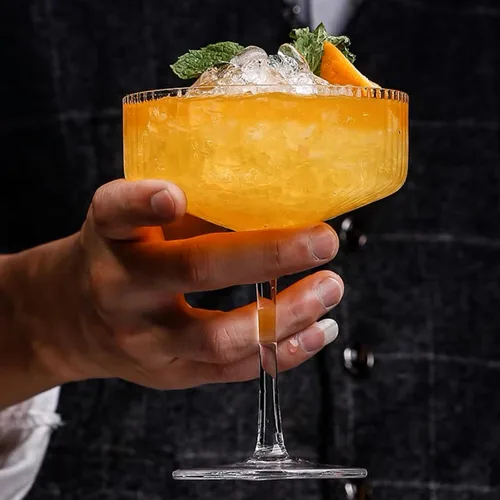 Vista 3 de Qipecedm Juego de 4 Copas de Cupé con Ribete, Set de Copas de Cupé Vintage de 10 oz, Copa de Martini Única, Vajilla de Cóctel Clásica, Set de Copas