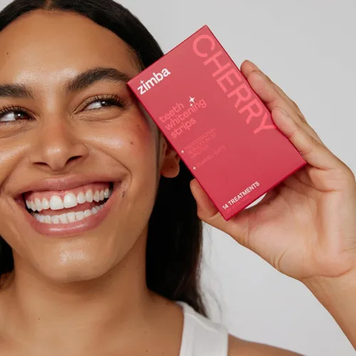 Vista 5 de Nuevas tiras blanqueadoras dentales Zimba con sabor a cereza Blanqueador dental vegano y seguro para el esmalte con peróxido de hidrógeno