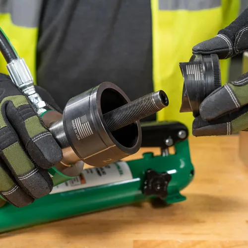 Vista 11 de Greenlee 7306SB Kit de punzón hidráulico de 11 toneladas con bomba de mano, carnero, punzones de 1/2" a 2" Slug-Buster, troqueles y pernos
