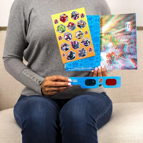 Vista 3 de Hallmark Tarjeta de cumpleaños de los Vengadores con pegatinas 3D y gafas (los vengadores se ensamblan!) (499RZB7022)