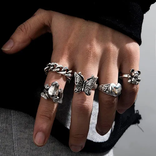 Vista 5 de KISS WIFE Vintage Silver Goth Punk Rings Set for Men Women Girls Cool Gothic Ring Pack Chunky Stackable Knuckle Finger Rings Bulk Adjustable Open