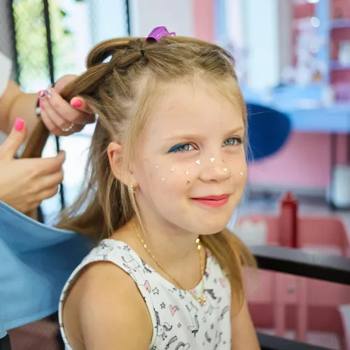 Vista 7 de OIG Brands 1500 soportes para cola de caballo, bandas de goma sin daños para bebés y niñas pequeñas, elásticos para el cabello pequeños de 1 pulgada