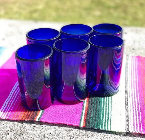 Vista 4 de Vasos mexicanos soplados a mano, juego de 6 vasos de agua de cobalto (14 onzas cada uno)