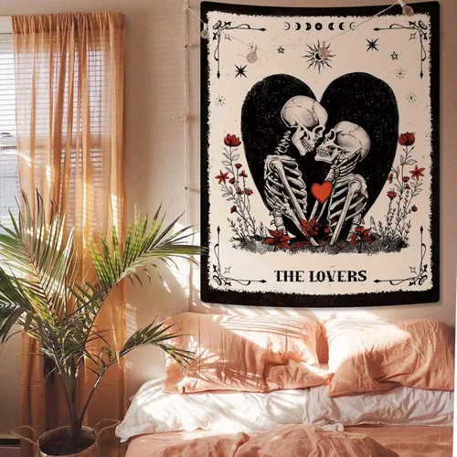 Vista 3 de ARTCREATOR The Lovers - Tapiz de calavera para colgar en la pared, tapiz de esqueleto blanco y negro, decoración de pared gótica vertical de bruja