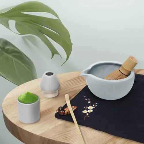Vista 6 de Artcome Juego de té matcha japonés de 9 piezas, cuenco de matcha con pico vertedor, batidor de matcha, soporte de batidor de cerámica, cuchara