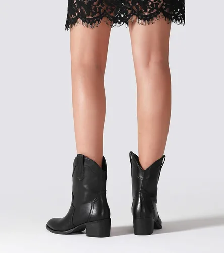 Vista 3 de Shoe'N Tale Botas vaqueras plateadas con diamantes de imitación para mujer, botas de vaquera cortas y brillantes con punta puntiaguda, tacón bajo