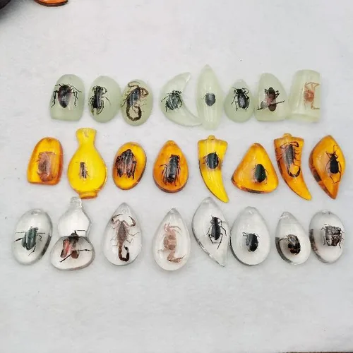 Vista 7 de Múltiples fósiles de ámbar de insectos Psc, colgantes fósiles de ámbar luminosos, colecciones de ámbar educativas y científicas (12 unidades)