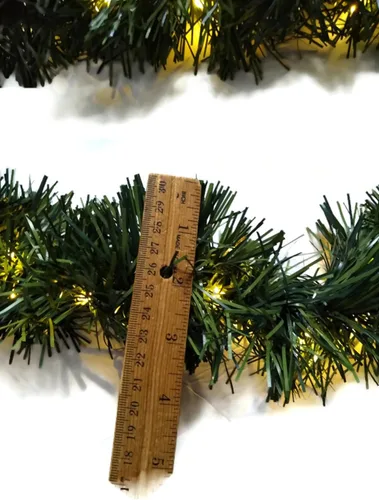 Vista 6 de Dark Green Pine Christmas Garland with LED Lights