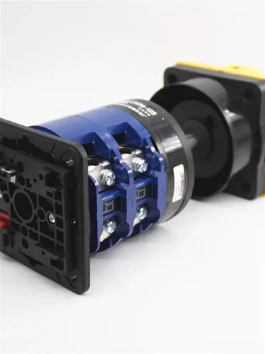 Vista 5 de LW26-125GS Distribution Cabinet Door Cut-Off Interlock Base DIN Rail mounting Universal Isolation cam Switch 125A 690V