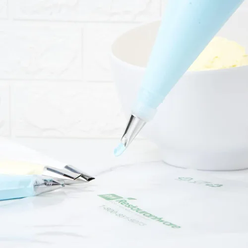 Vista 4 de Restaurantware Pastry Tek - Punta de pétalo 1 punta de pastel reutilizable para decoración – # 59 de acero inoxidable resistente a las abolladuras