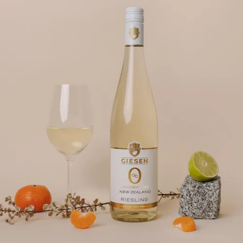Vista 4 de Giesen Riesling sin alcohol - Vino blanco desalcoholizado prémium de Nueva Zelanda