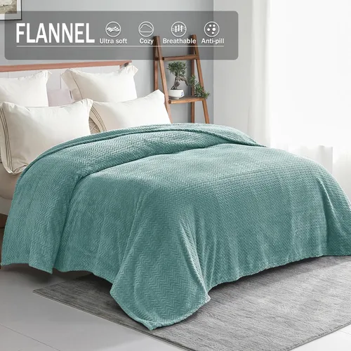 Vista 3 de Exclusivo Mezcla King Blanket for Bed, Cozy Lightweight Fleece Blankets for All Season, Decorative Giftable Fuzzy Plush Wave Textured Suitable for