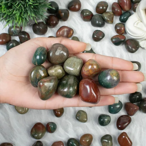 Vista 3 de Crocon Piedra de sangre de lujo de 1 libra, piedras y cristales a granel de más de 2000 quilates, kit de cristal natural para curación de Reiki