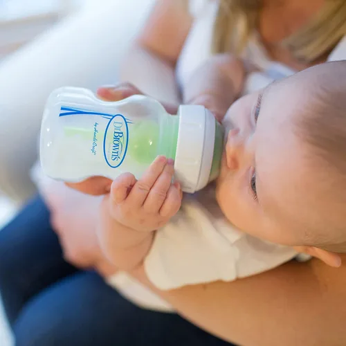 Vista 11 de Dr. Brown's Natural Flow Anti-Colic Options+ Biberón de cuello ancho, 5 oz/5.1 fl oz, pezón nivel 1, paquete de 4, 0.0 ft+ con chupete HappyPaci