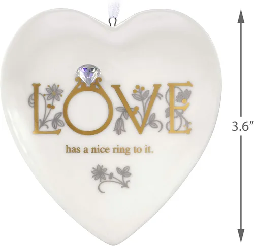 Vista 5 de Hallmark Keepsake Adorno de Navidad 2020 First Comes Love Anillo de compromiso Corazón Porcelana