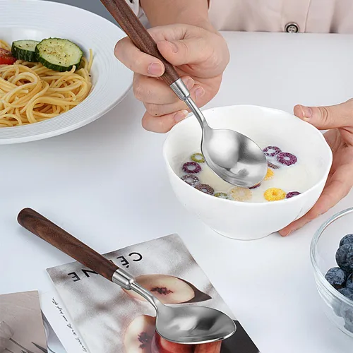 Vista 4 de Juego de cubiertos para 4, 16 piezas de cubiertos de acero inoxidable con mango de madera, incluye cuchillo para carne, tenedor y cuchara, juego