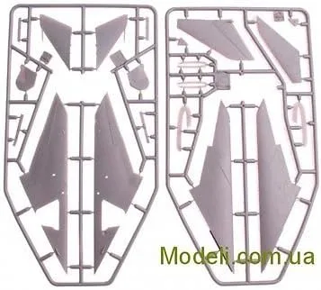 Vista 7 de Avión de entrenamiento soviético SUKHOI SU-7U 1/72 72005