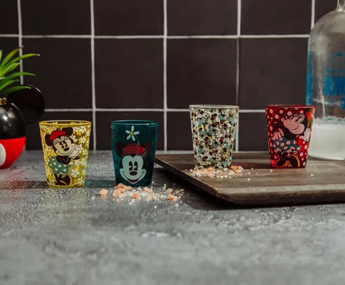 Vista 4 de Silver Buffalo Disney - Juego de 4 mini vasos de Minnie Mouse vintage, 1.5 onzas