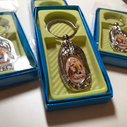 Vista 2 de Llavero de fiesta para primera comunión para niño RECUERDOS DE BAUTIZO Primera Comunión