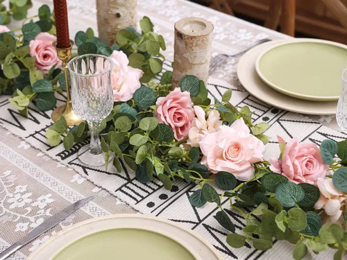 Vista 2 de PARTY JOY Guirnalda de eucalipto artificial de 6.6 pies, guirnalda de hojas de eucalipto con rosas rosadas para fiestas, mesa de boda