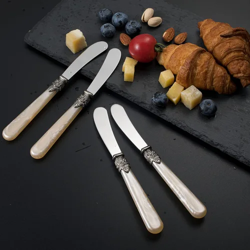 Vista 4 de REVERIE Collection - Esparcidor de mantequilla y cuchillo de queso de acero inoxidable de 4 piezas, juego de cuchillos de mantequilla para regalo