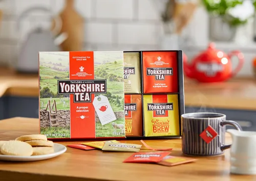 Vista 2 de Yorkshire Tea Muestras de Tés Variados, Caja de Regalo Variada, Bolsas Envueltas Individualmente, 20 Unidades (Paquete de 1), Dorado, Rojo