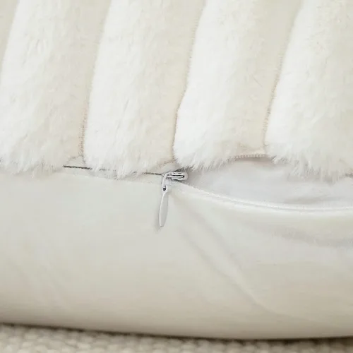 Vista 5 de Soleebee Juego de 2 fundas de cojín decorativo de terciopelo suave y acogedor, fundas de piel sintética de conejo para sofá, cama, silla, cojines