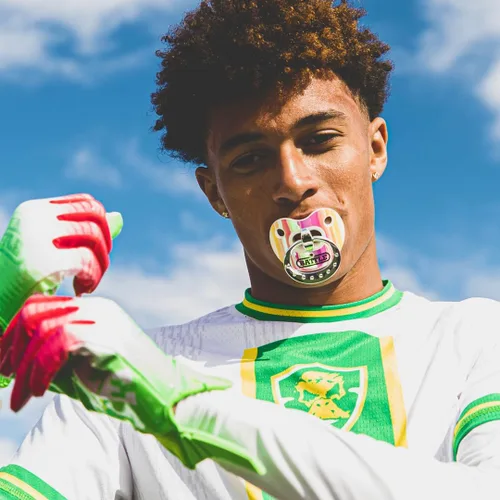 Vista 7 de Battle Sports Binky Oxygen - Protector bucal para fútbol con correa desmontable, máxima transpirabilidad, funciona con aparatos dentales