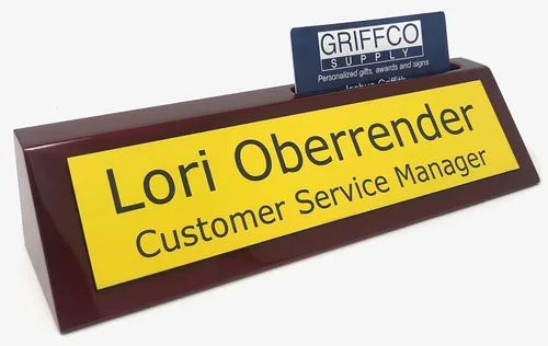 Vista 12 de Placa de nombre de escritorio personalizada con acabado de piano rojo de palisandro con tarjetero, 16 opciones de color, placa de nombre Oro