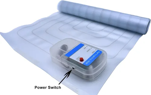 Vista 3 de Alfombrilla eléctrica para perros y mascotas, alfombrilla de choque para perros, gatos, protector de muebles, 60 x 12 pulgadas