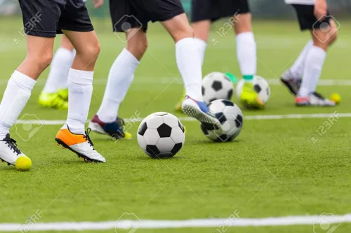 Vista 3 de Mikasa FT5 Goal Master - Balón de fútbol oficial tamaño 5, color amarillo y negro