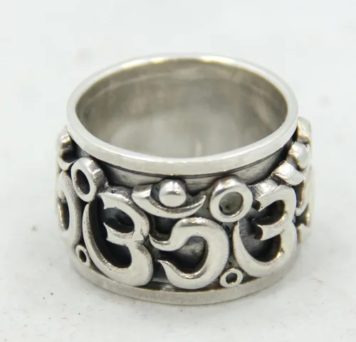 Vista 4 de Anillo simbólico de plata de ley 92.5 Om Ohm Aum para mujeres y hombres, sin níquel