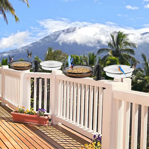 Vista 5 de HRAYLTOP Comederos para pájaros de cubierta con bandeja de malla metálica y 2 cuencos de agua, soporte de abrazadera desmontable ajustable