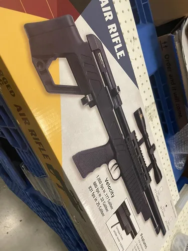 Vista 8 de Beeman Commodore-S UnderLever Culata Sintética Combo de Rifle de Aire PCP