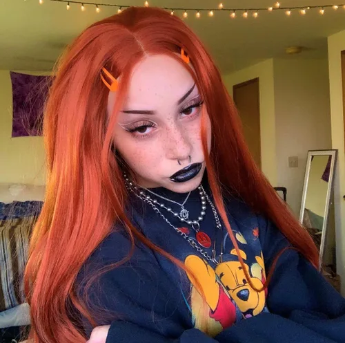 Vista 8 de Peluca de encaje frontal HD larga y ondulada gris, sin pegamento, color rubio platino, peluca ondulada de 200 de densidad, raya media, línea capilar