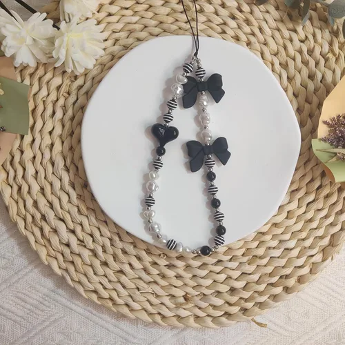 Vista 9 de cioatu 4 Piezas de Lindos Abalorios para Teléfono, Correa de Teléfono con Cuentas Estética Y2K, Llavero para Celular, Lindo Oso Mariposa Corazón