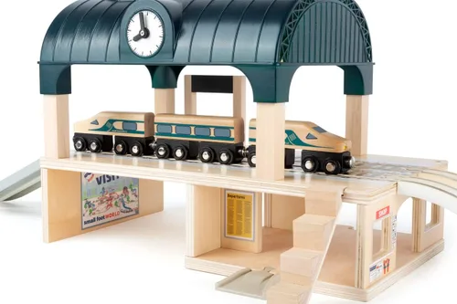 Vista 3 de Small Foot Estación de tren de juguetes de madera completa con accesorios diseñados para niños a partir de 3 años