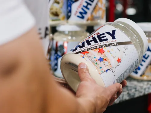 Vista 2 de Merica Labz Patriot's Whey, proteína de The Revolutionary's Protein, 25G Protein, 25 porciones (Chubby Choco Nutz)