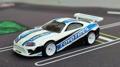 Vista 4 de Juego de neumáticos de goma y ejes a escala 1:64 – Paquete de 10 ruedas personalizadas con ejes de fácil instalación para autos Hot Wheels