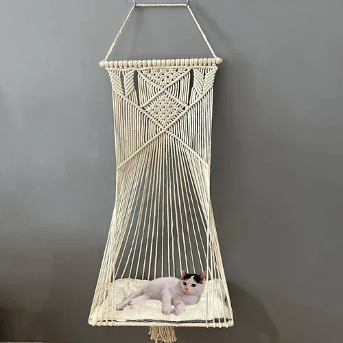 Vista 7 de Hamaca colgante de macramé para gatos, cama columpio para gatos, para ahorrar espacio, perca con algodón lavado para gatos, juguete con borlas