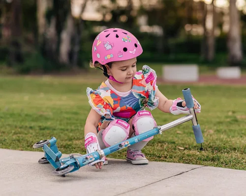 Vista 8 de Simply Kids Casco de bicicleta con calcomanías de bricolaje, certificado CPSC y CE, casco para niños pequeños para patineta, patinaje sobre ruedas